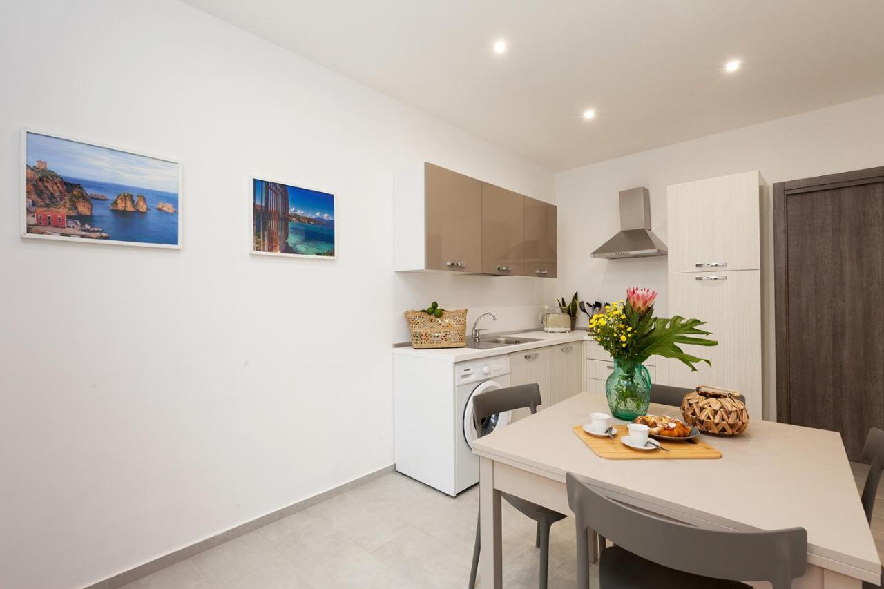 דירות טראסיני Holiday House Da Vinci מראה חיצוני תמונה