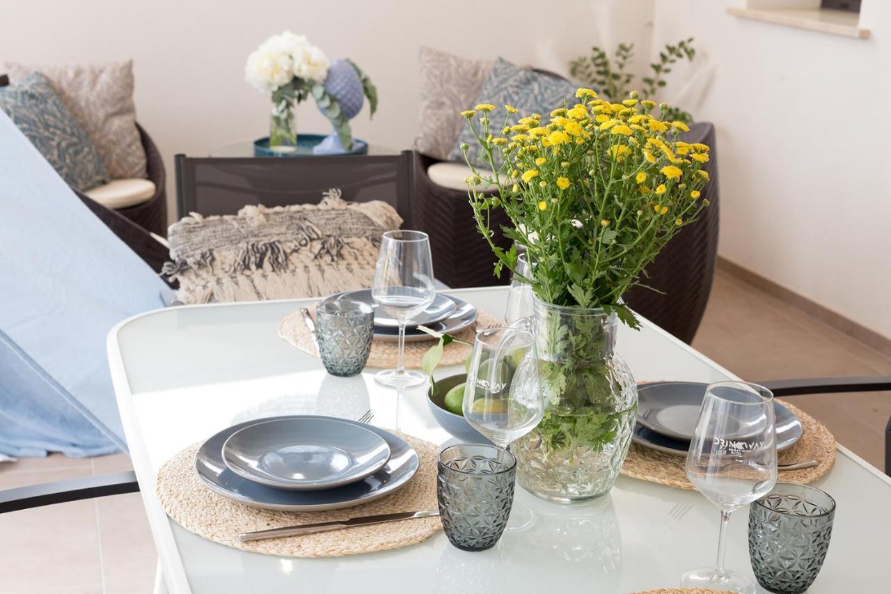 דירות טראסיני Holiday House Da Vinci מראה חיצוני תמונה