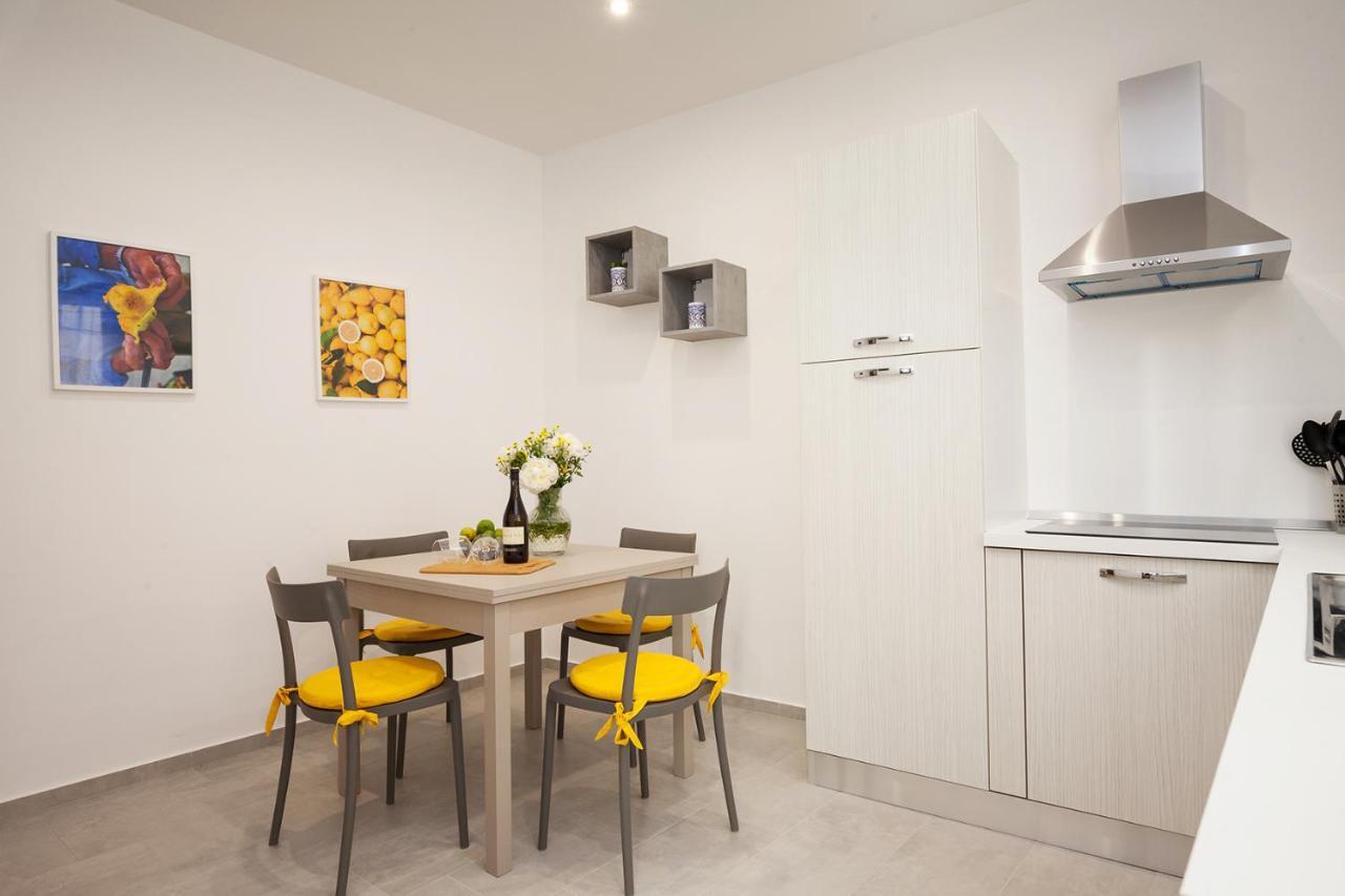 דירות טראסיני Holiday House Da Vinci מראה חיצוני תמונה